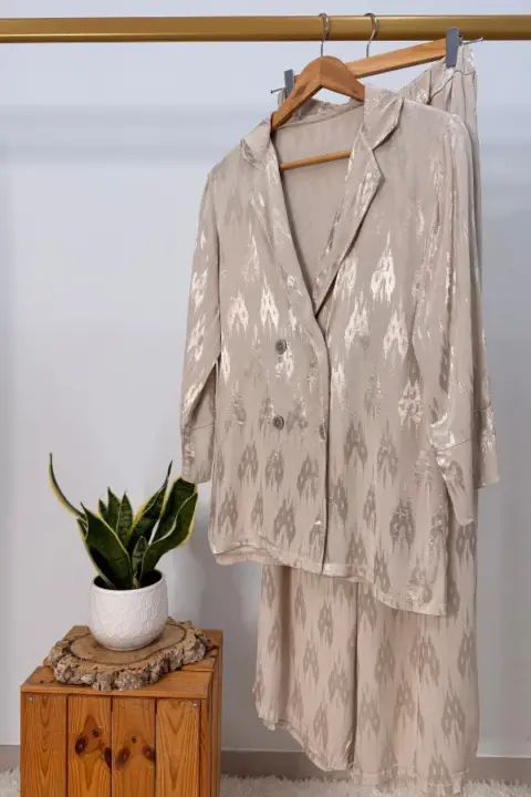 Conjunto Beige Élégance